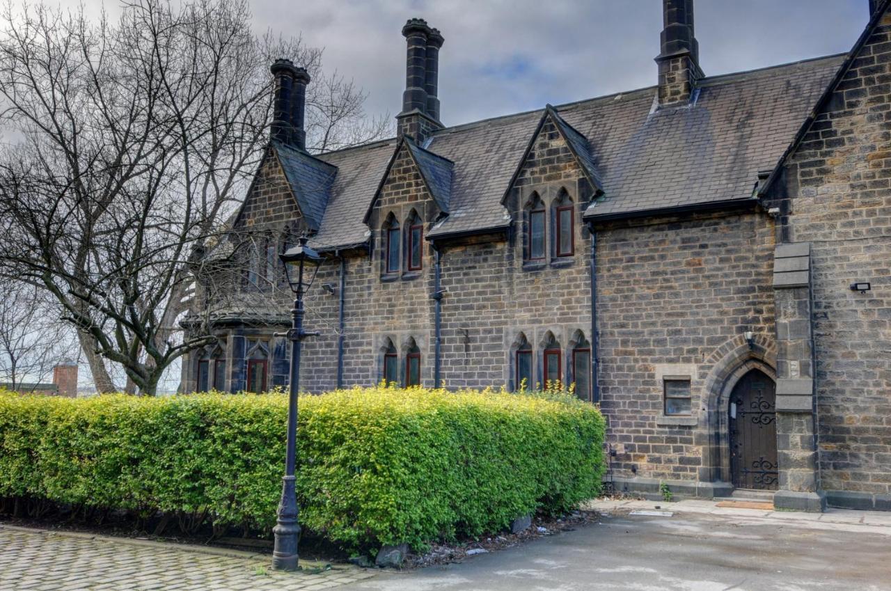 The Old Vicarage - Secure Parking, Fast Wifi, Garden Βίλα Λιντς Εξωτερικό φωτογραφία