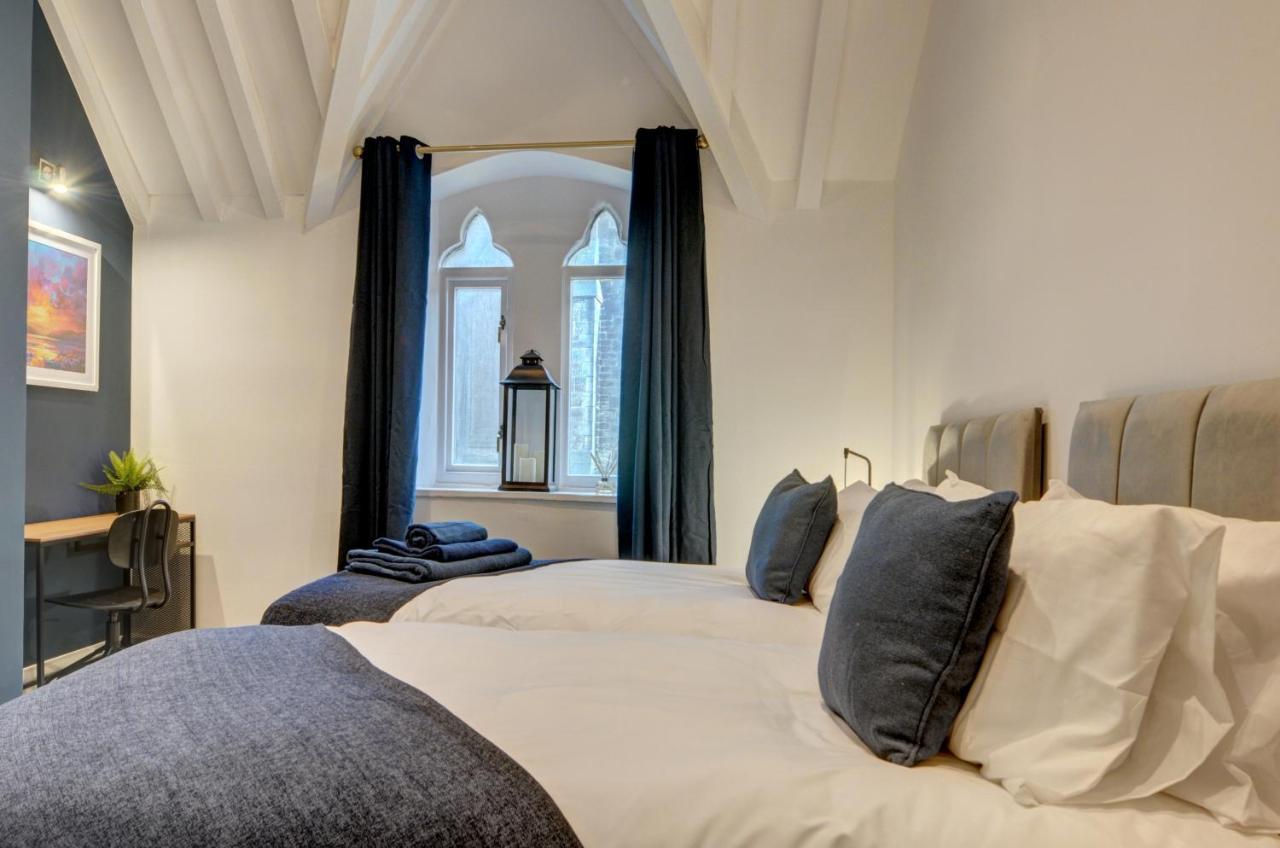 The Old Vicarage - Secure Parking, Fast Wifi, Garden Βίλα Λιντς Εξωτερικό φωτογραφία