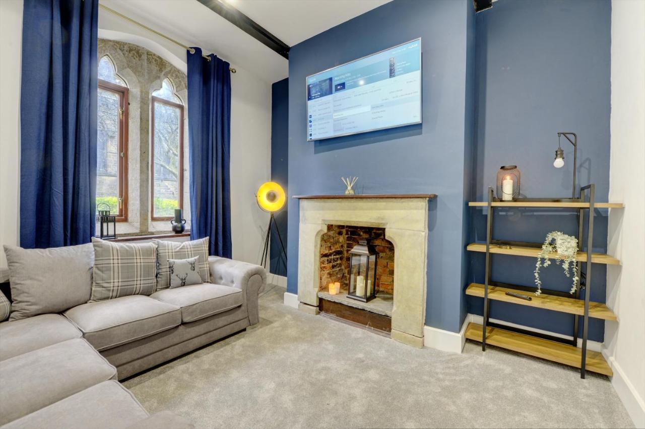 The Old Vicarage - Secure Parking, Fast Wifi, Garden Βίλα Λιντς Εξωτερικό φωτογραφία