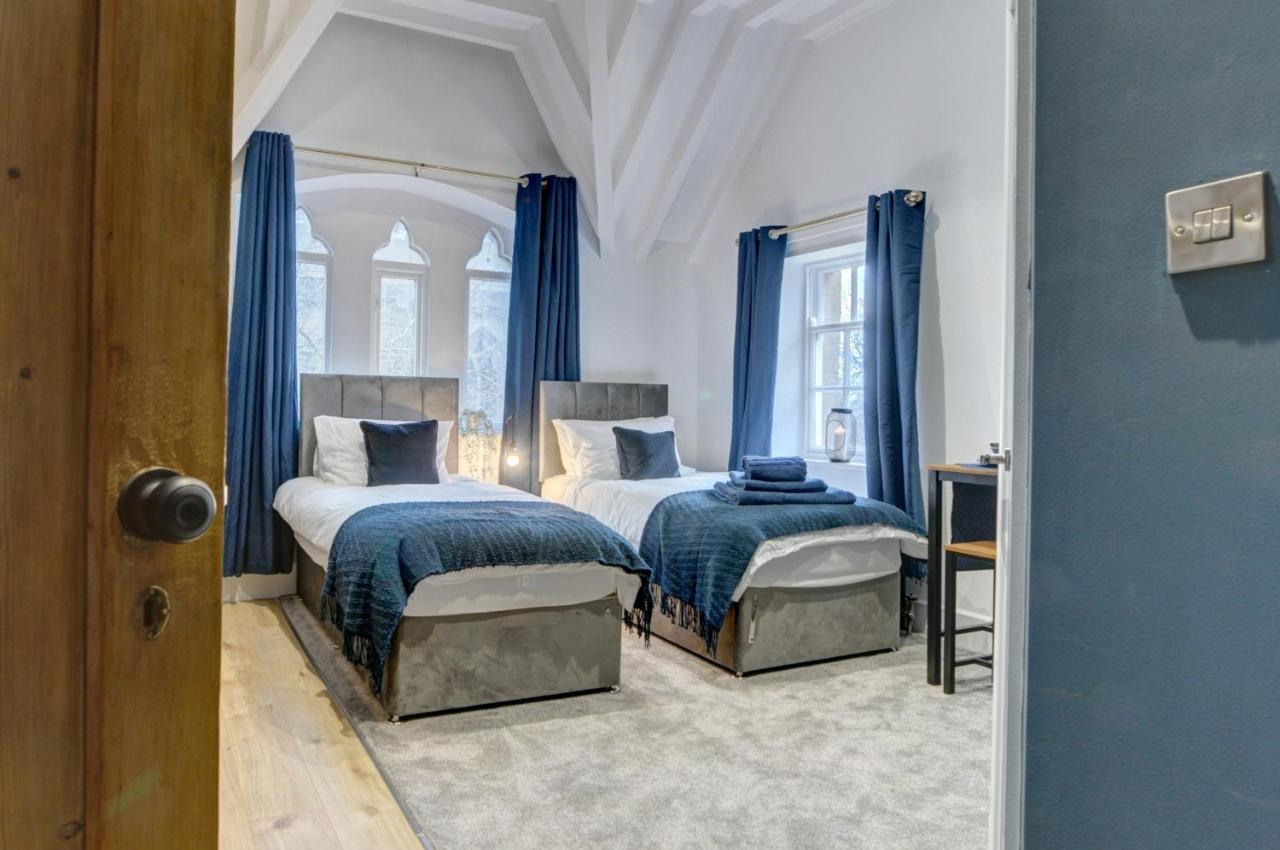 The Old Vicarage - Secure Parking, Fast Wifi, Garden Βίλα Λιντς Εξωτερικό φωτογραφία