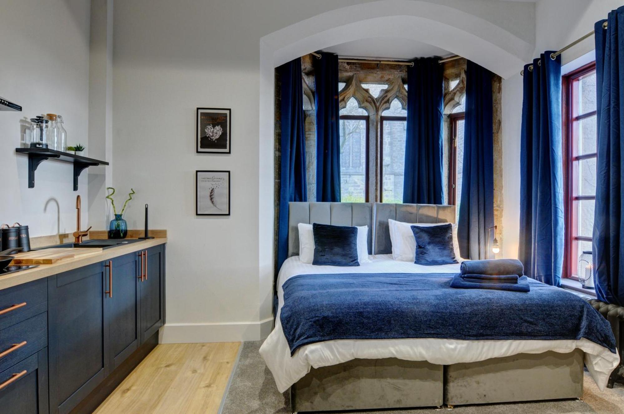 The Old Vicarage - Secure Parking, Fast Wifi, Garden Βίλα Λιντς Εξωτερικό φωτογραφία