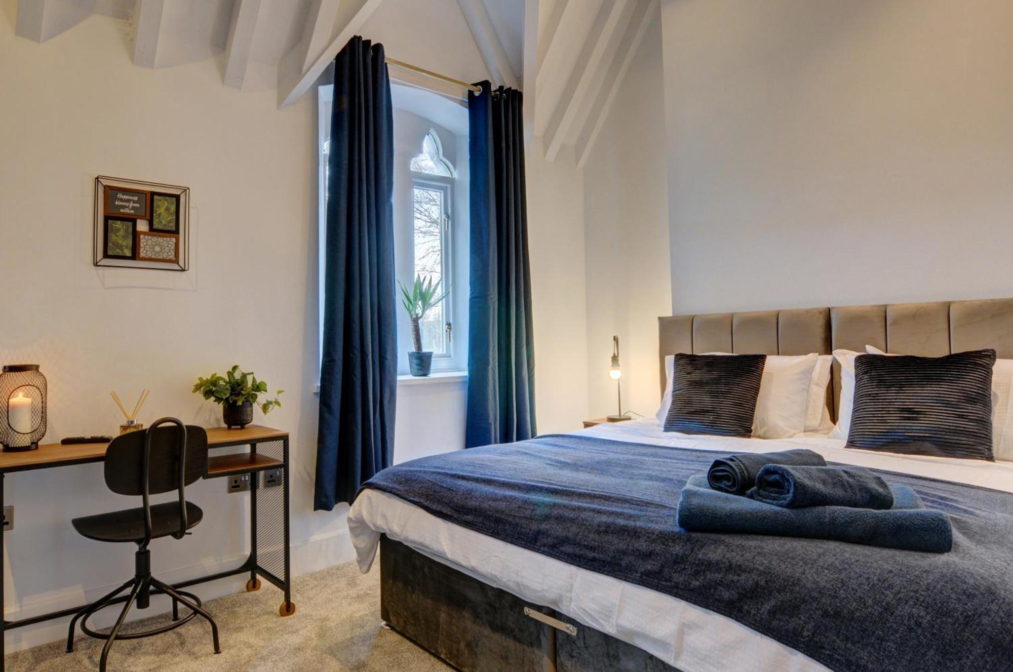 The Old Vicarage - Secure Parking, Fast Wifi, Garden Βίλα Λιντς Εξωτερικό φωτογραφία