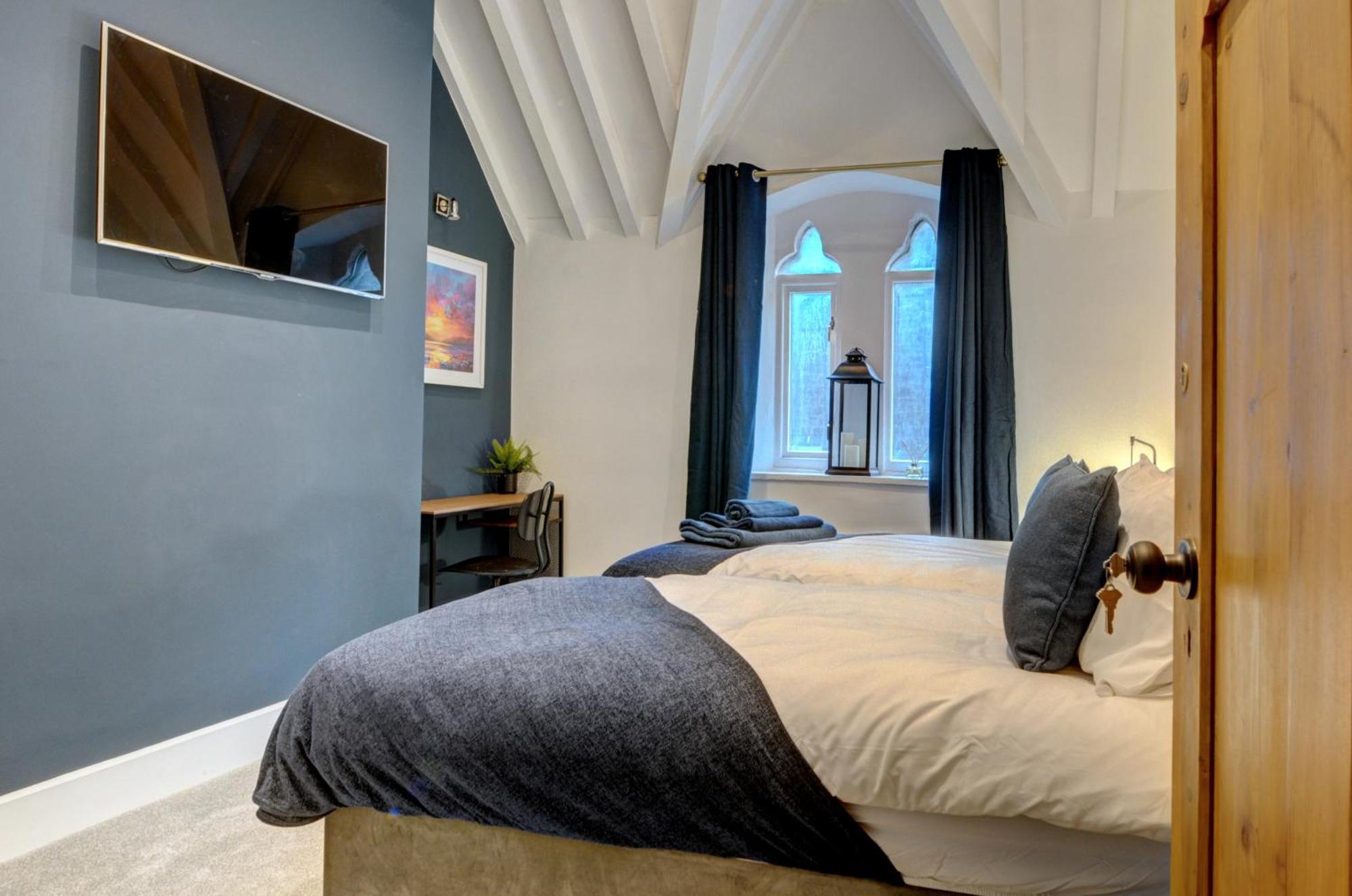 The Old Vicarage - Secure Parking, Fast Wifi, Garden Βίλα Λιντς Εξωτερικό φωτογραφία