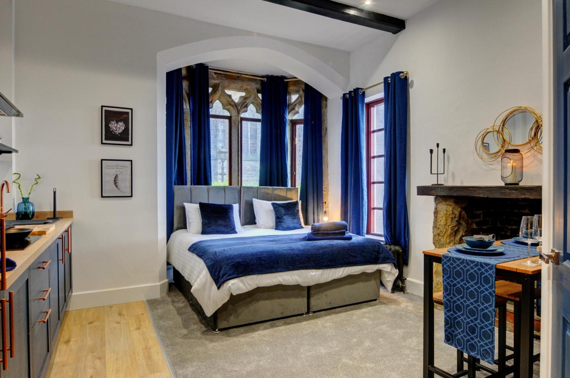 The Old Vicarage - Secure Parking, Fast Wifi, Garden Βίλα Λιντς Εξωτερικό φωτογραφία