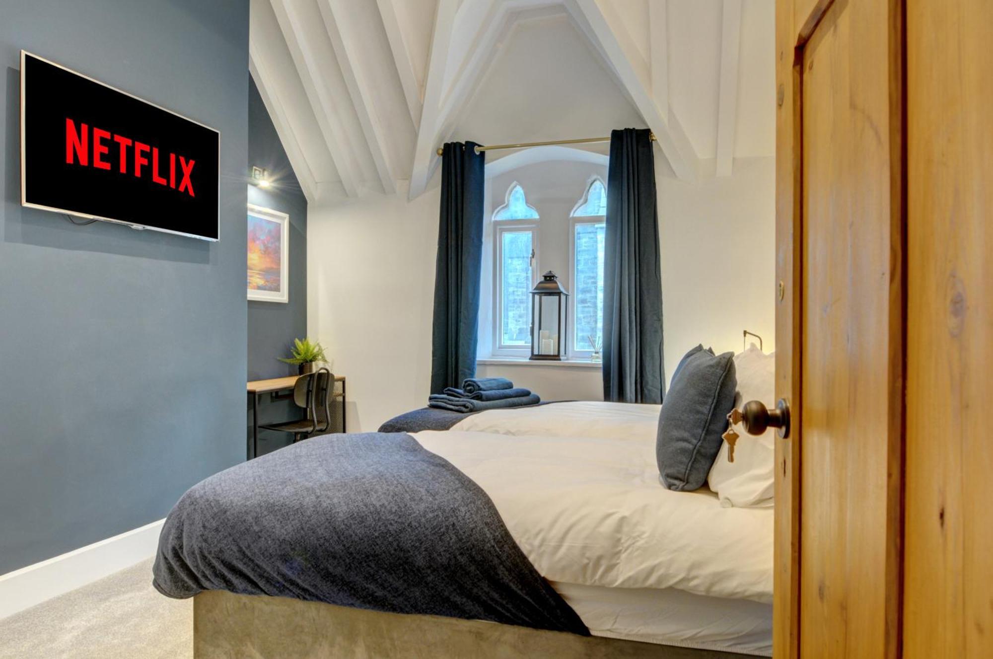 The Old Vicarage - Secure Parking, Fast Wifi, Garden Βίλα Λιντς Εξωτερικό φωτογραφία